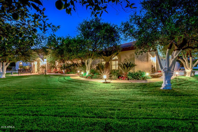 3620 E Indigo Cir, Mesa, AZ 85205