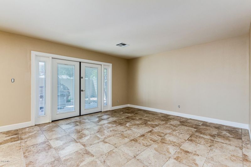 3620 S Newberry Rd, Tempe, AZ 85282