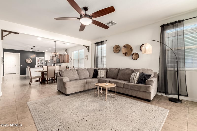 36203 Urika Dr, San Tan Valley, AZ 85140