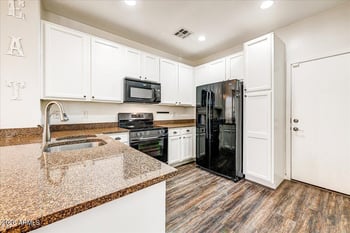 3621 Leslie Dr, Gilbert, AZ 85296