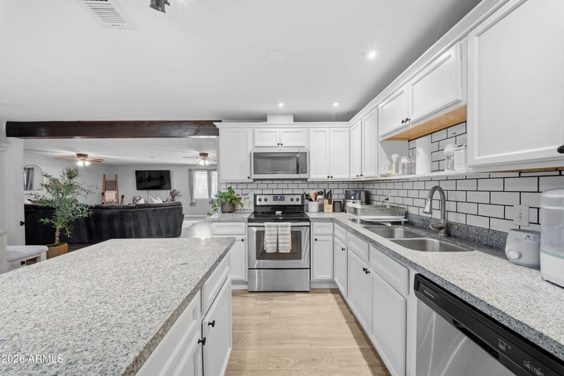 3624 E Captain Dreyfus Ave, Phoenix, AZ 85032