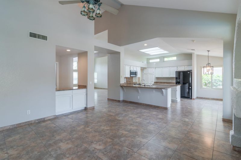 3626 E Windsong Dr, Phoenix, AZ 85048