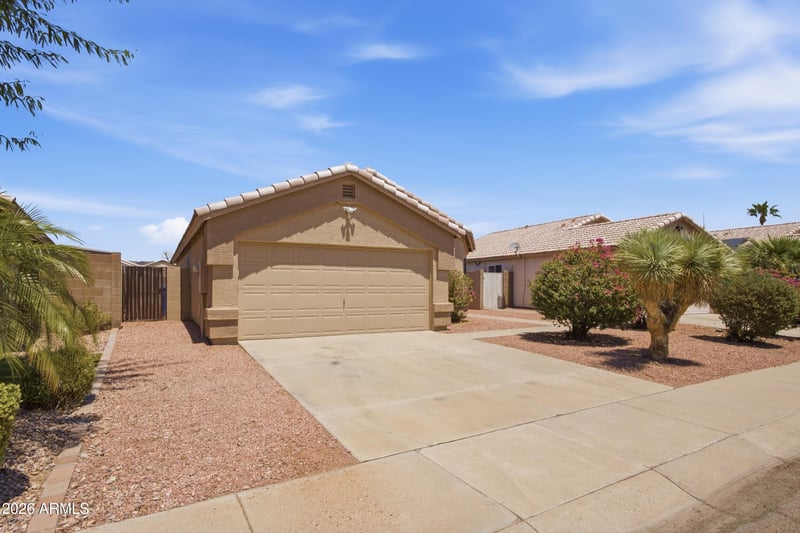 3626 W Saguaro Park Ln, Glendale, AZ 85310