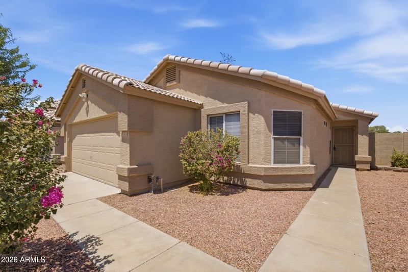 3626 W Saguaro Park Ln, Glendale, AZ 85310