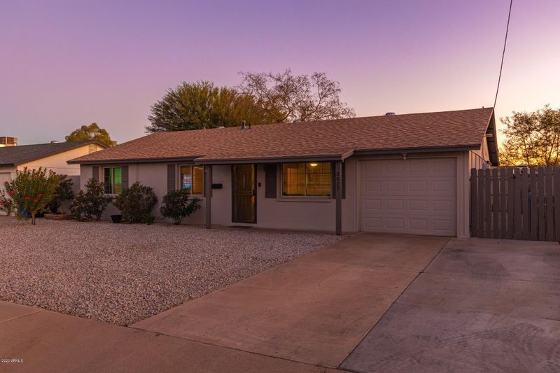3627 E Hearn Rd, Phoenix, AZ 85032