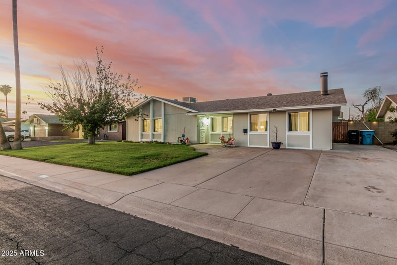 3628 Banff Ln, Phoenix, AZ 85053