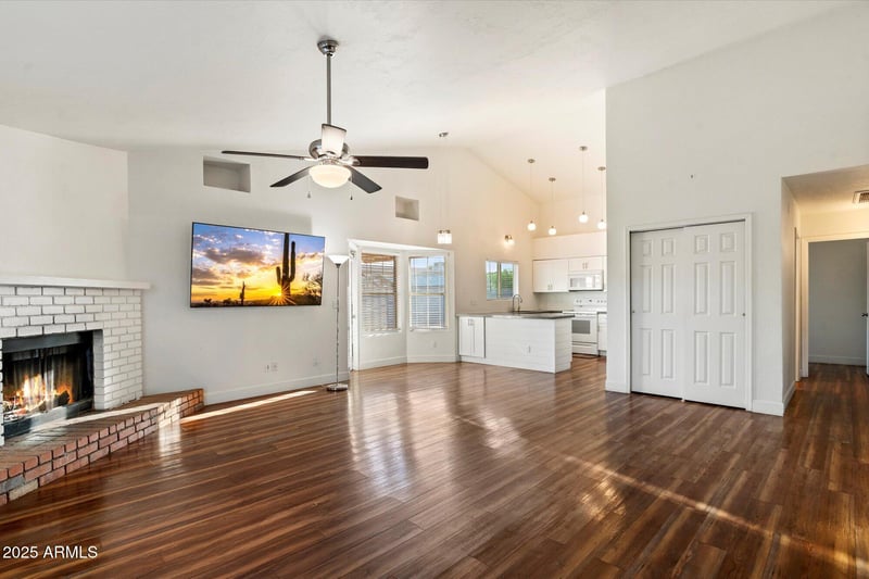 3629 Behrend Dr, Glendale, AZ 85308