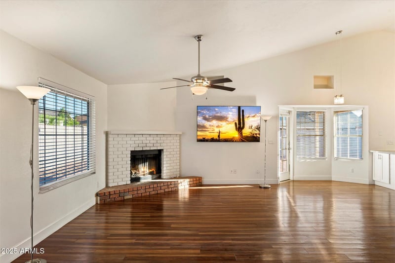 3629 Behrend Dr, Glendale, AZ 85308