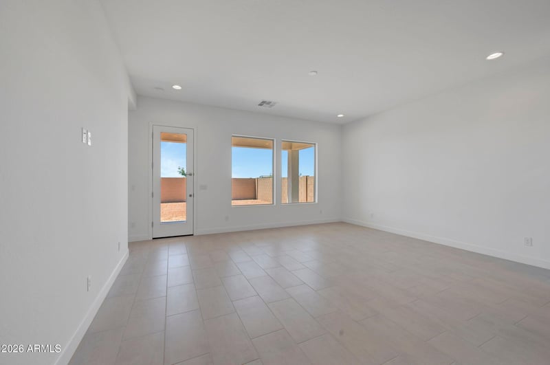36292 Grapevine Dr, San Tan Valley, AZ 85140