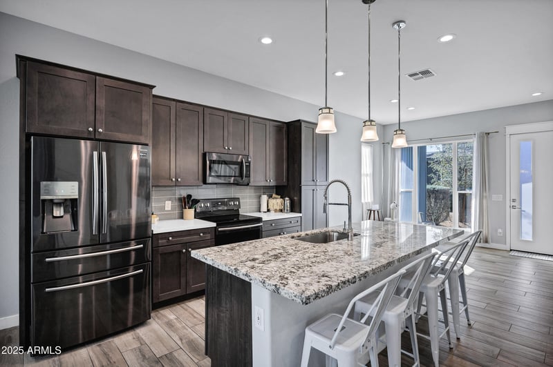 363 157th Ln, Goodyear, AZ 85338