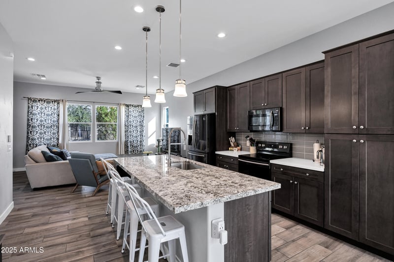 363 157th Ln, Goodyear, AZ 85338