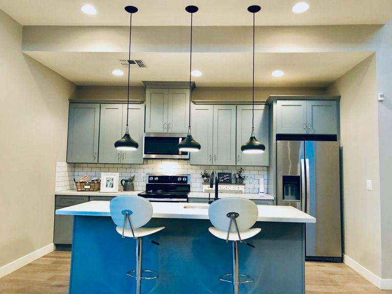 3630 E Earll Dr, Phoenix, AZ 85018