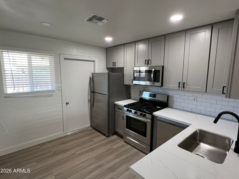 3630 N 15th Ave, Phoenix, AZ 85015