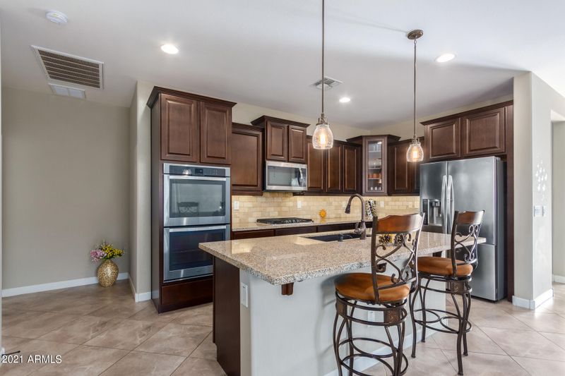 3631 E Sophie Ln, Phoenix, AZ 85042