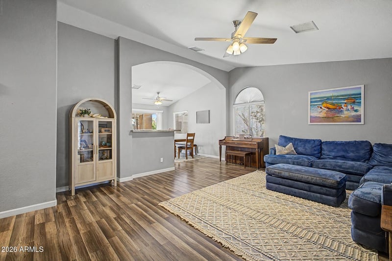 3631 Melinda Ln, Glendale, AZ 85308