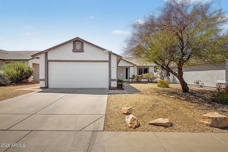 3631 Melinda Ln, Glendale, AZ 85308