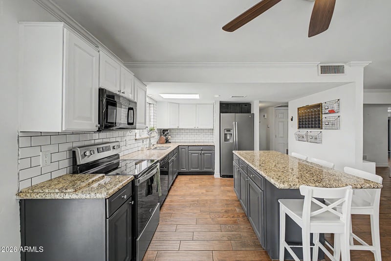 3632 E Sunnyside Dr, Phoenix, AZ 85028
