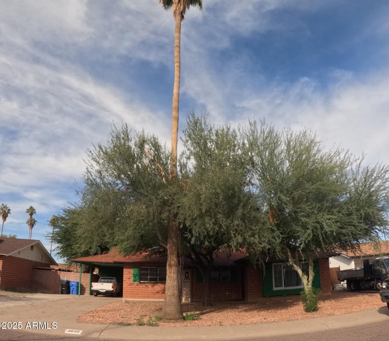 3632 Mclellan Blvd, Phoenix, AZ 85019