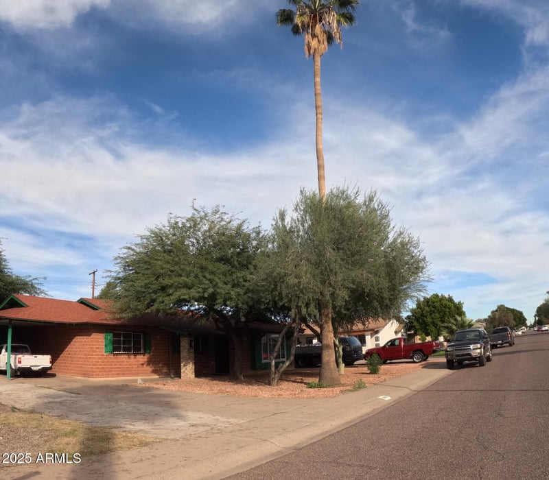 3632 Mclellan Blvd, Phoenix, AZ 85019