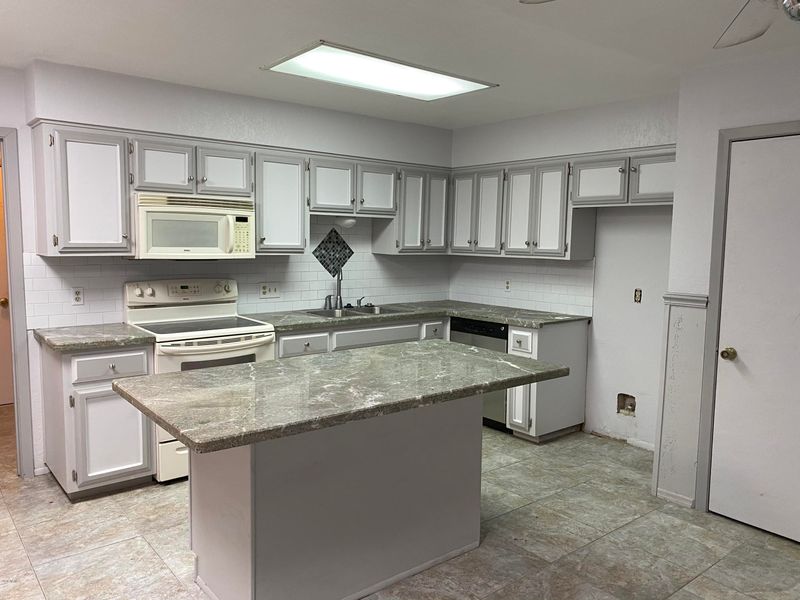 3632 W Bluefield Ave, Glendale, AZ 85308