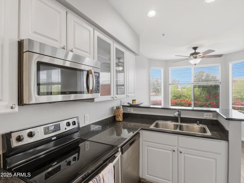 3633 3rd Ave #2084, Phoenix, AZ 85013