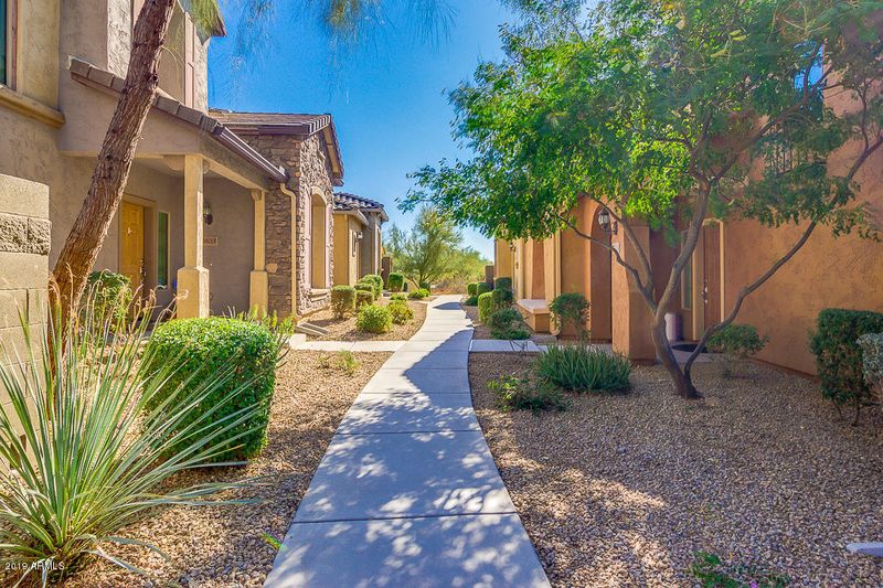 3633 E Zachary Dr, Phoenix, AZ 85050