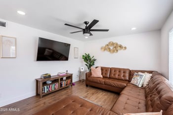 3633 Sweetwater Ave, Phoenix, AZ 85032
