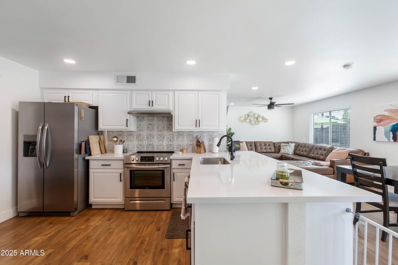 3633 Sweetwater Ave, Phoenix, AZ 85032