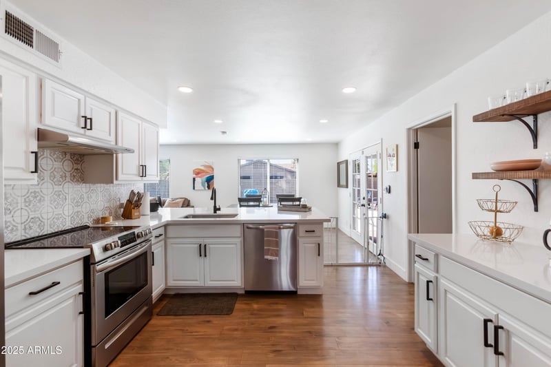 3633 Sweetwater Ave, Phoenix, AZ 85032