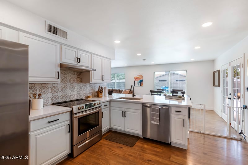 3633 Sweetwater Ave, Phoenix, AZ 85032