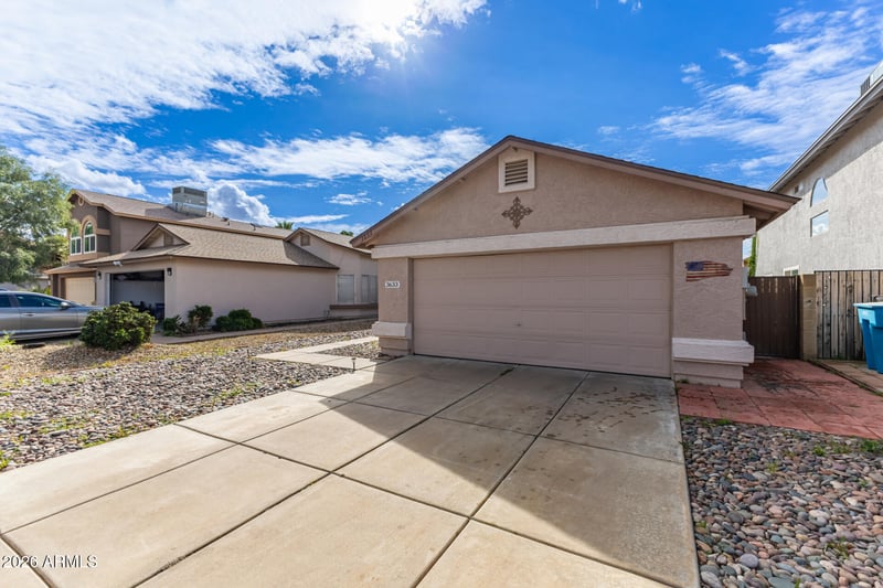 3633 Escuda Dr, Glendale, AZ 85308