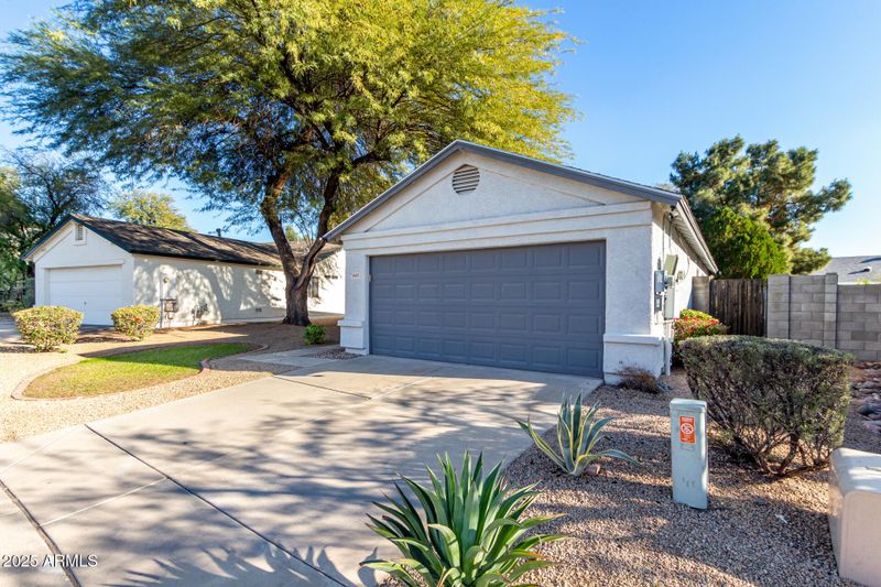 3635 W Firehawk Dr, Glendale, AZ 85308