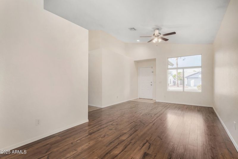 3635 W Firehawk Dr, Glendale, AZ 85308