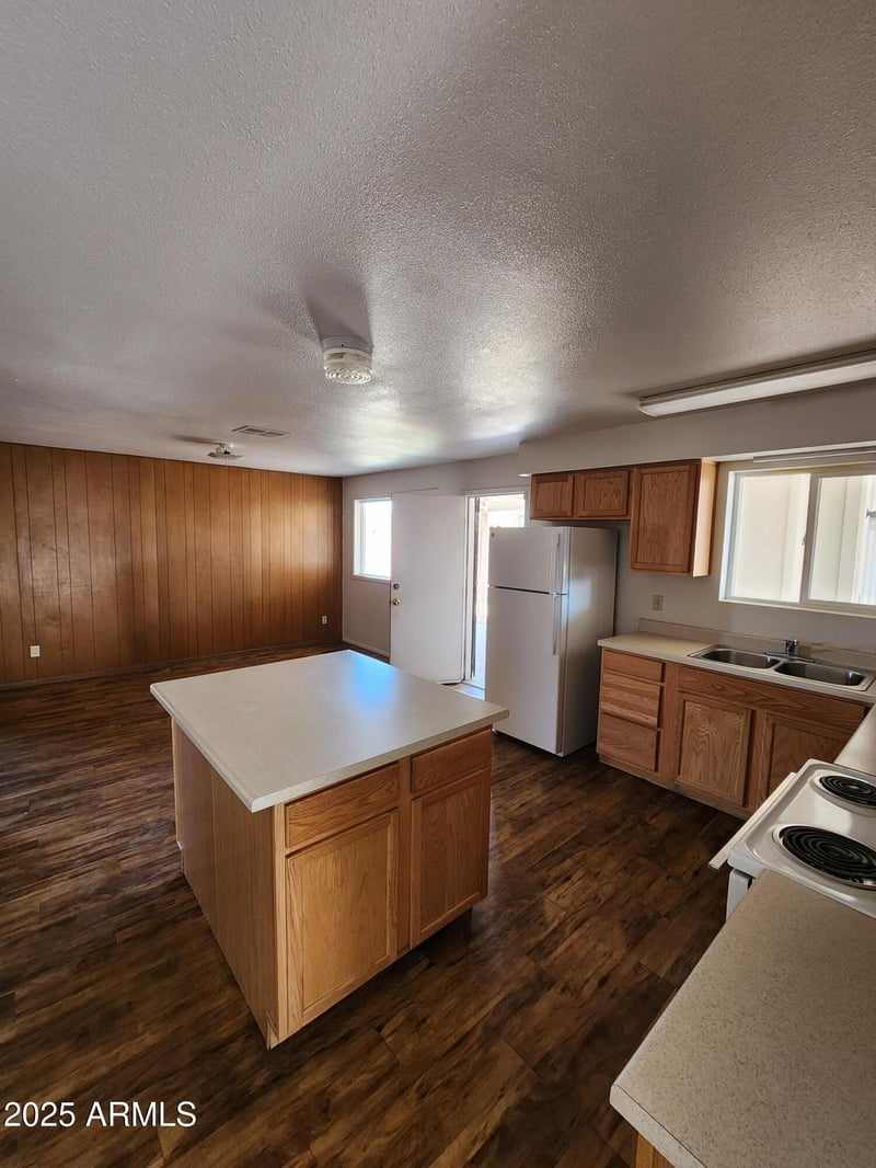 3636 Echo Ln, Phoenix, AZ 85051