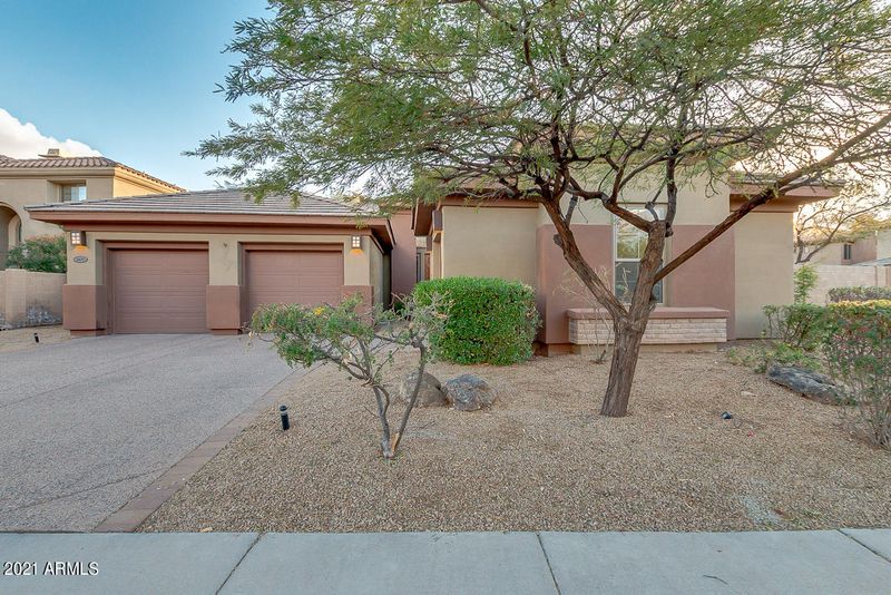 3637 E Los Gatos Dr, Phoenix, AZ 85050