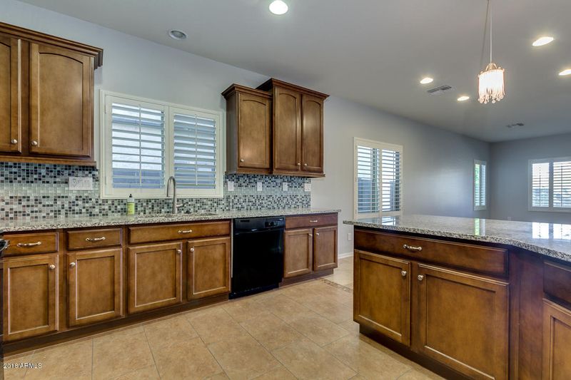 3638 E Cat Balue Dr, Phoenix, AZ 85050