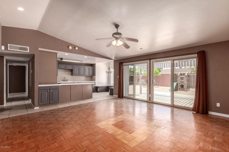3640 E Nisbet Rd, Phoenix, AZ 85032