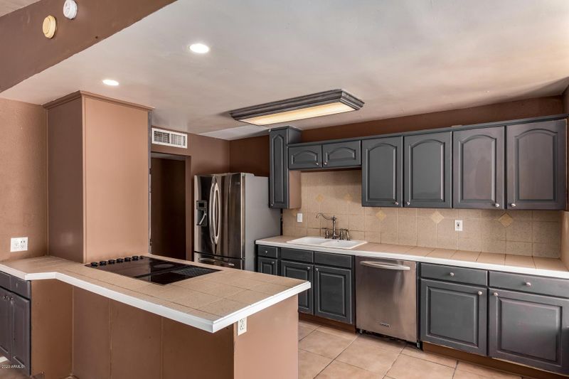 3640 E Nisbet Rd, Phoenix, AZ 85032