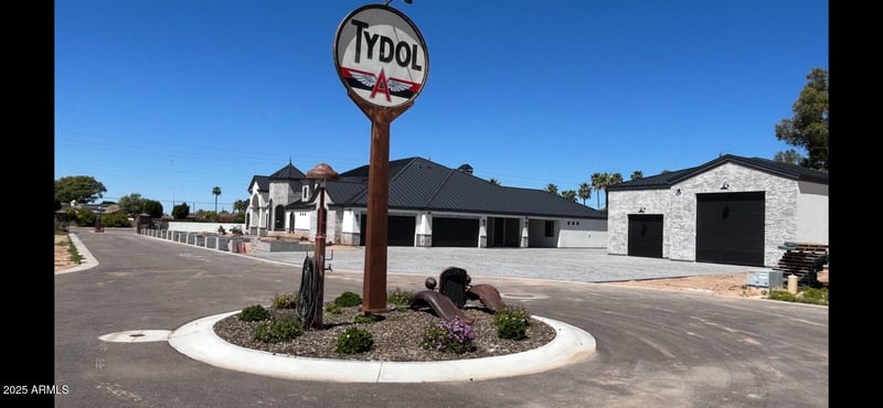 3640 Mallory Cir #3, Mesa, AZ 85213