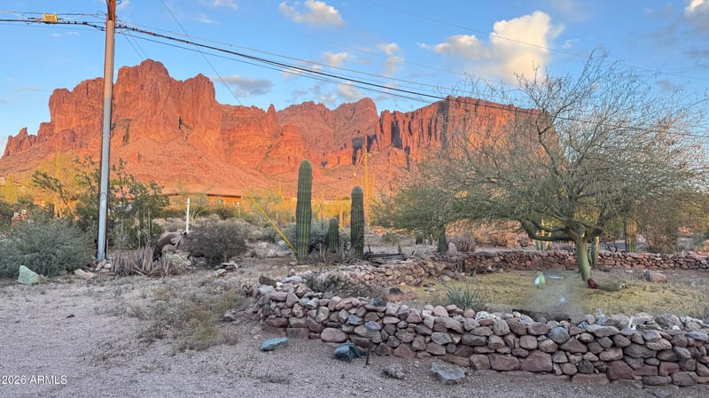 3640 Prospectors Rd, Apache Junction, AZ 85119