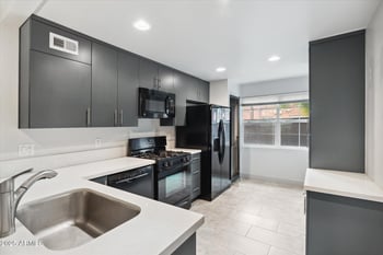 3641 15th Ave, Phoenix, AZ 85015
