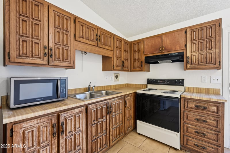 3645 69th Ave #73, Phoenix, AZ 85033