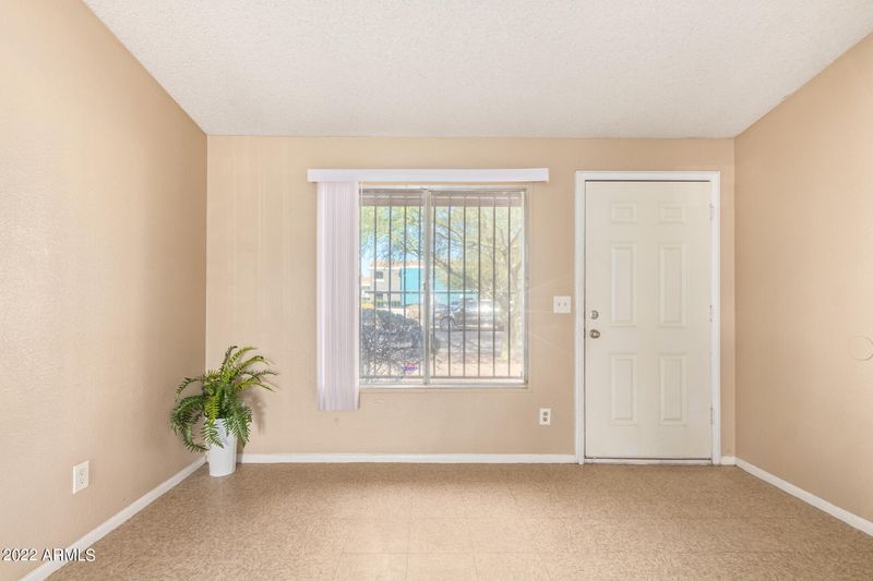 3645 N 69th Ave #105, Phoenix, AZ 85033