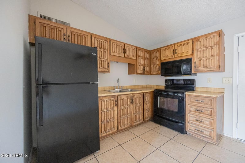 3645 N 69th Ave #15, Phoenix, AZ 85033
