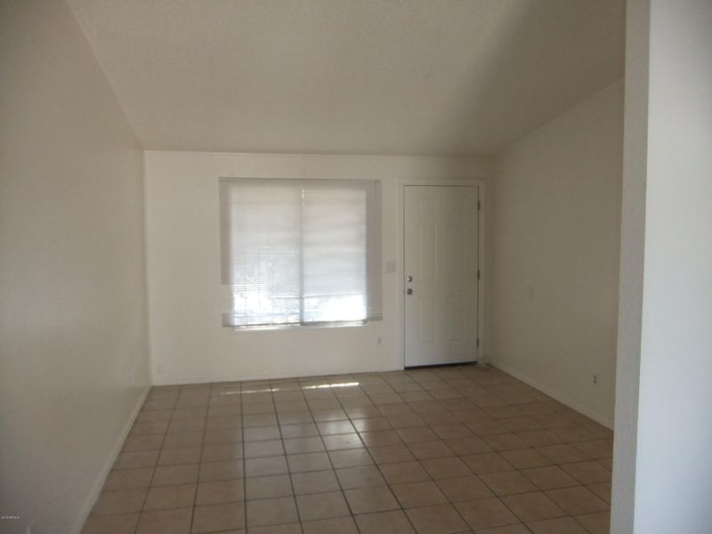 3645 N 69th Ave #16, Phoenix, AZ 85033