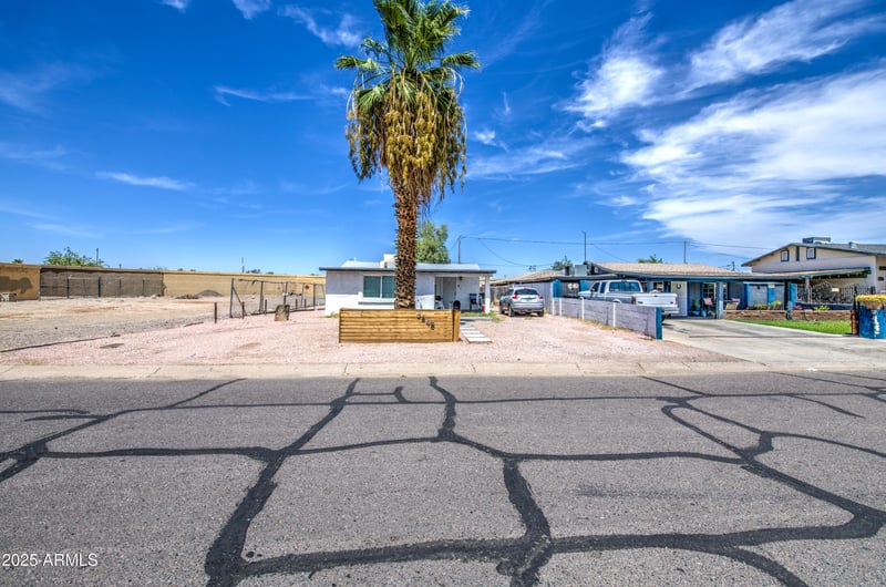 3648 Moreland St, Phoenix, AZ 85009