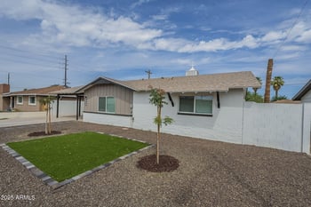 3648 Rose Ln, Phoenix, AZ 85019