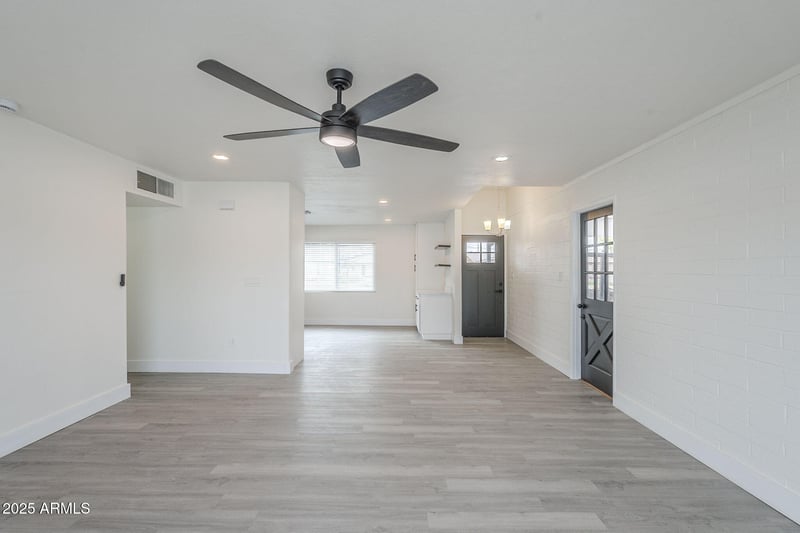 3648 Rose Ln, Phoenix, AZ 85019