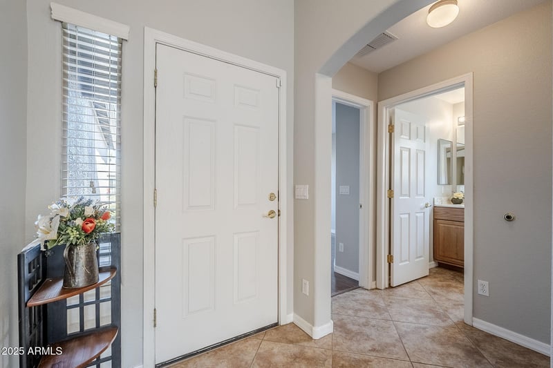 3649 Hazeltine Way, Chandler, AZ 85249