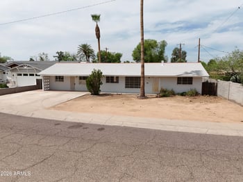 3650 39th St, Phoenix, AZ 85018